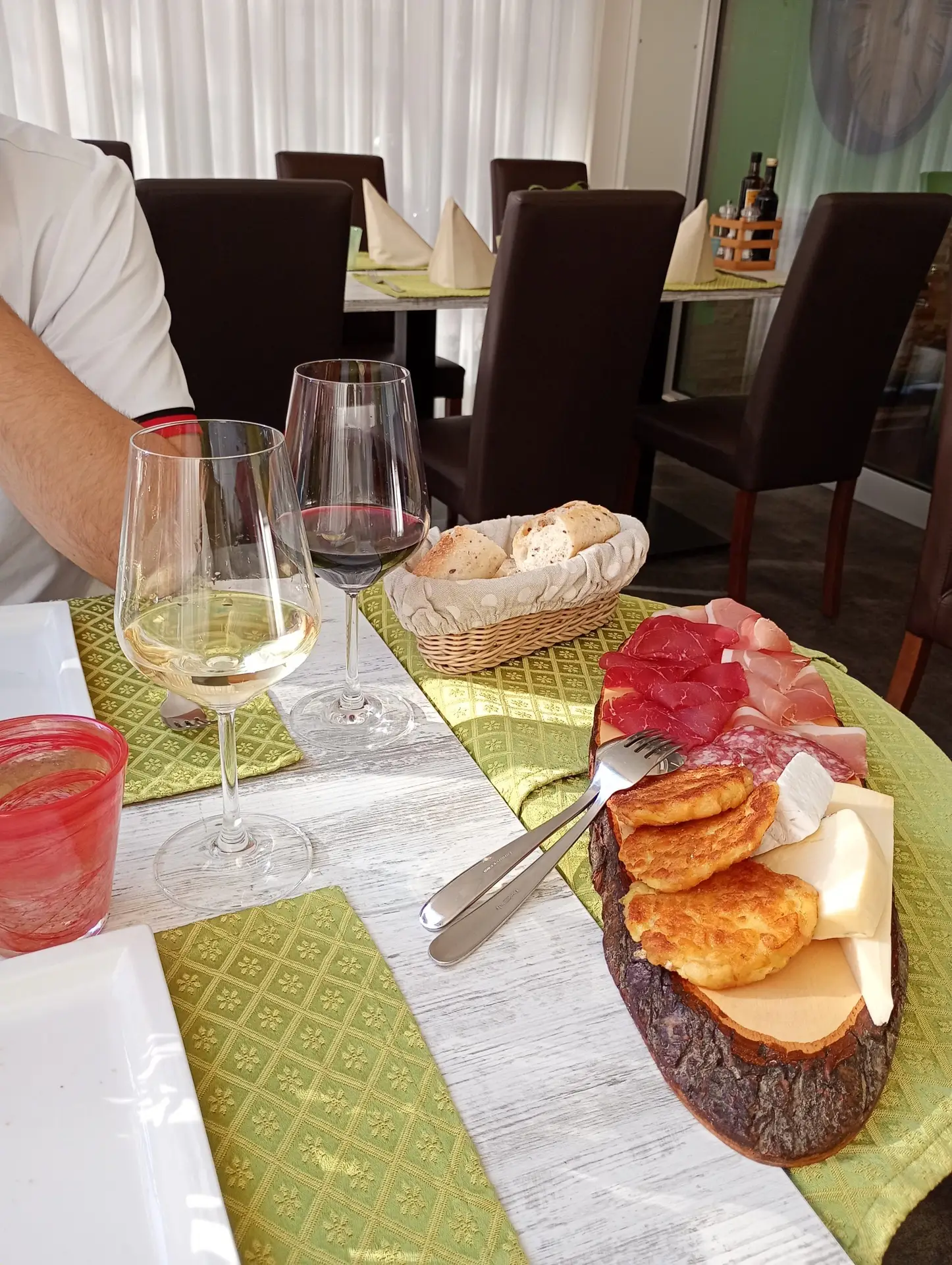 Taste Tradition and Passion at Aroma: The Unique Restaurant Trento Experience
